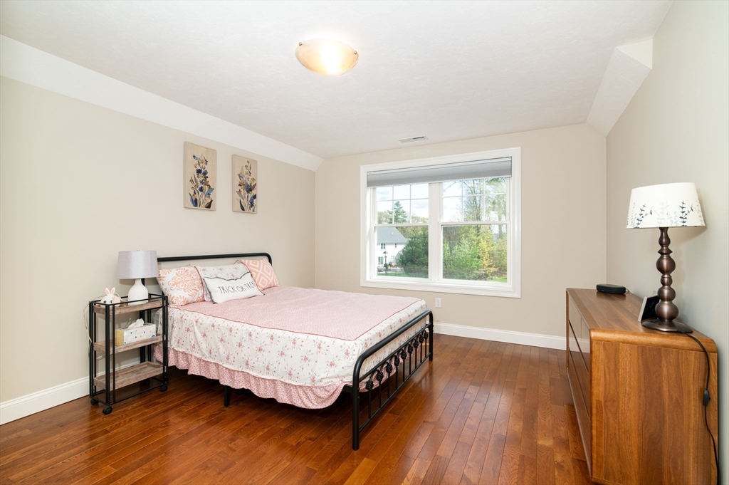 51 Tamarack Rd