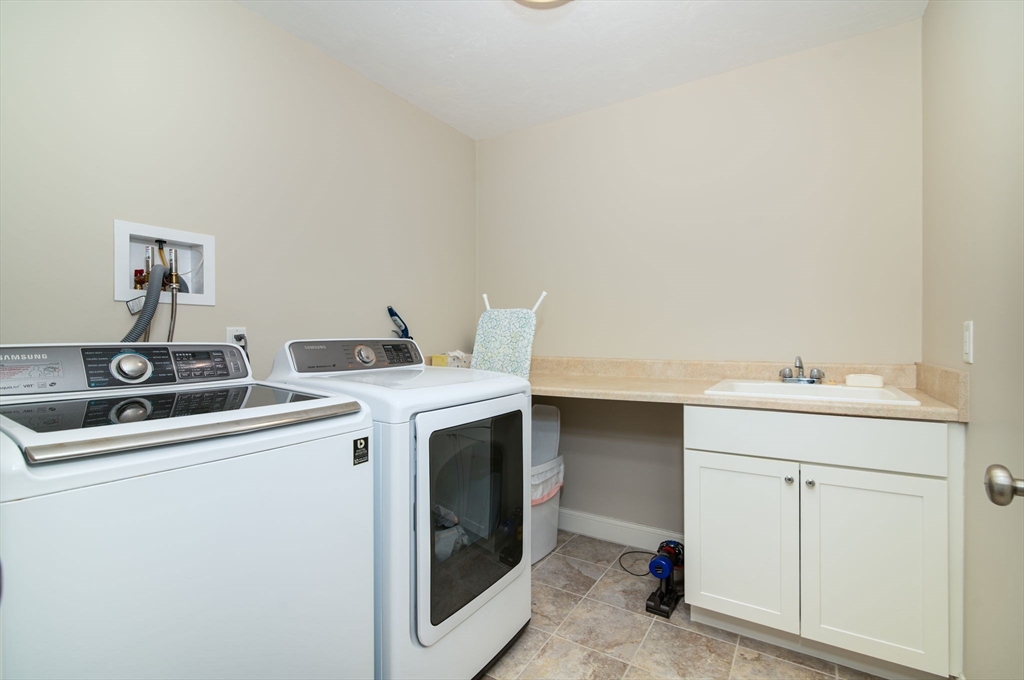 51 Tamarack Rd