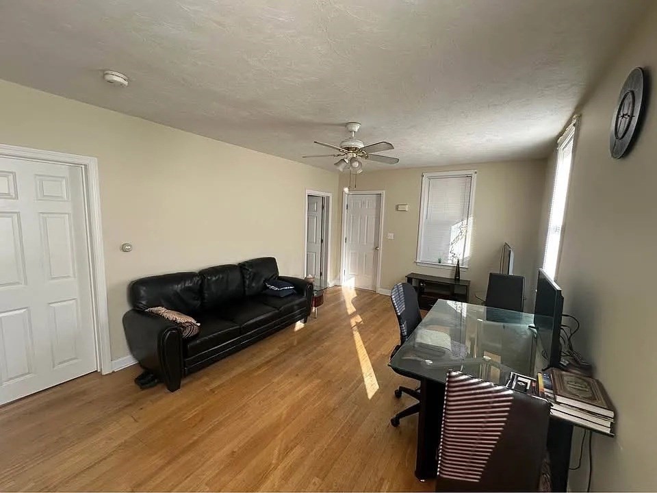 150 Sumner St # 1