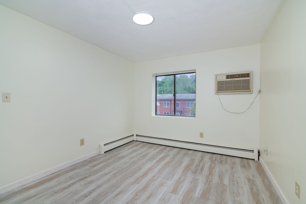 72 Martensen St # 3