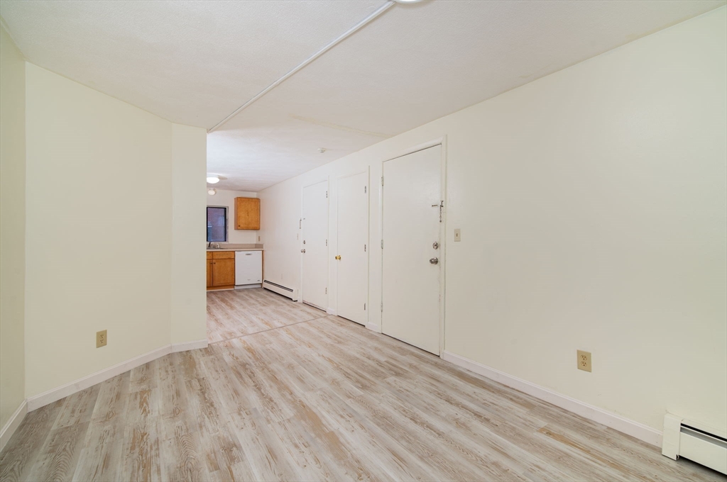 72 Martensen St # 3