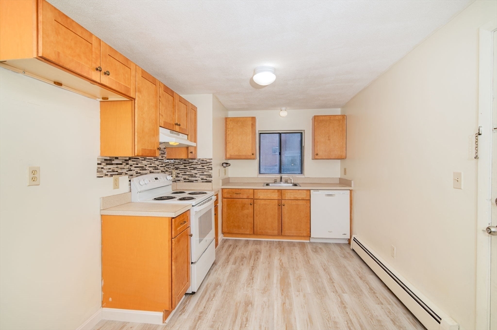72 Martensen St # 3