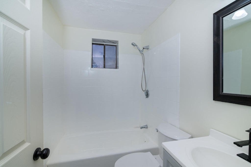 72 Martensen St # 3