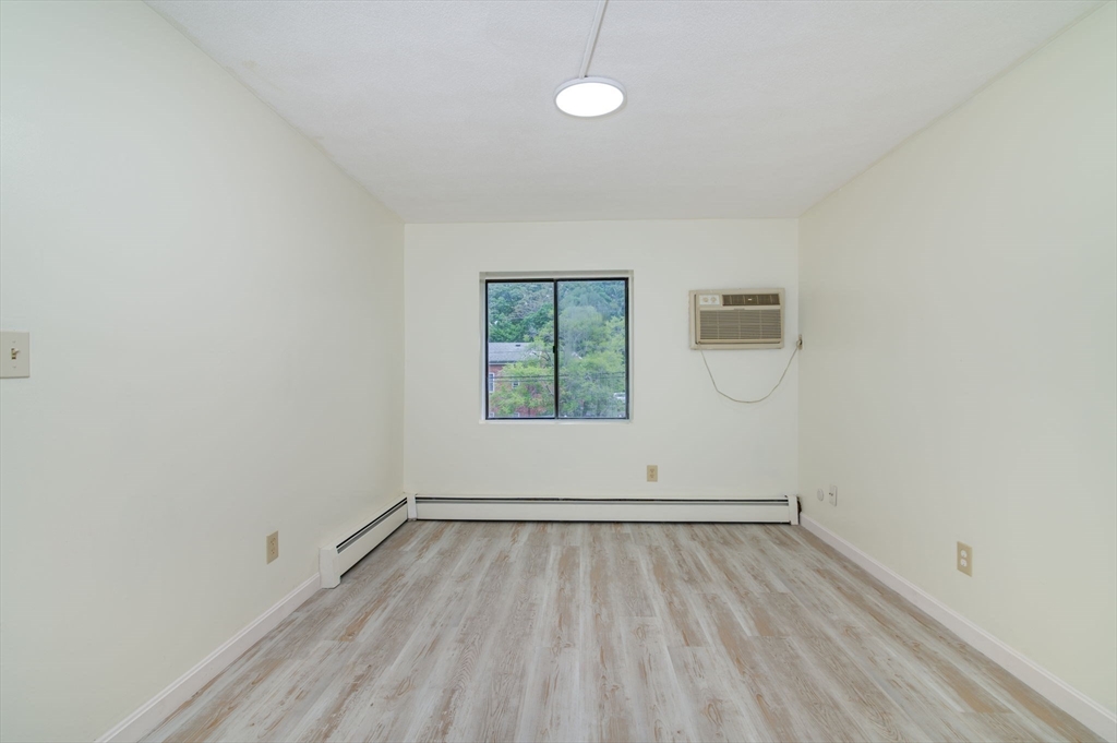 72 Martensen St # 3