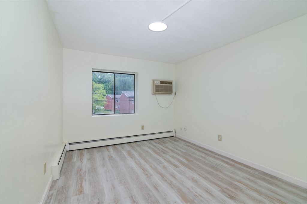 72 Martensen St # 3