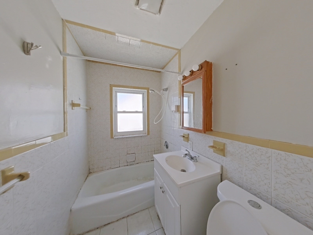 86 Greene St # 2