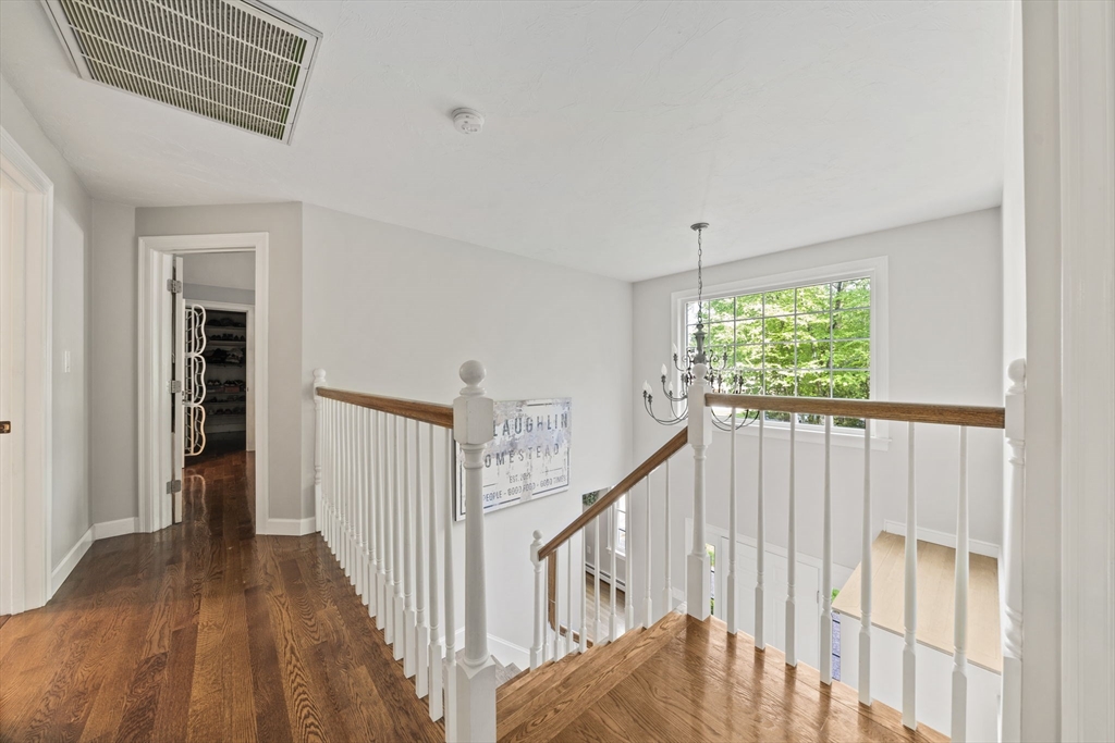 4 Bruce Rd
