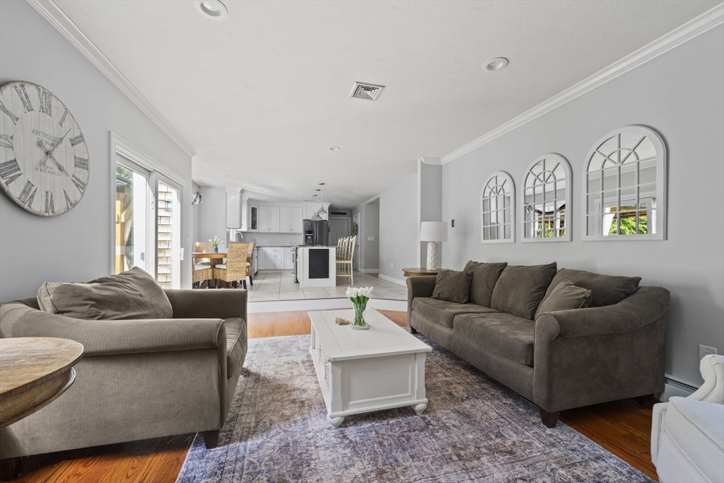 4 Bruce Rd
