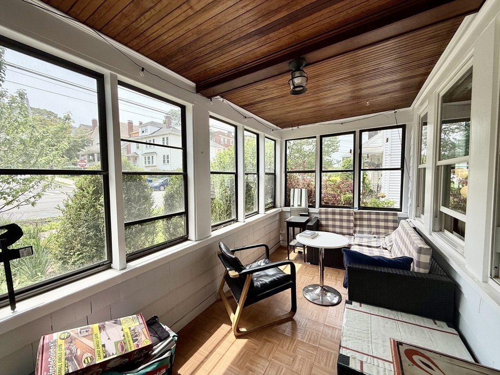 519 Belmont St Unit: 1