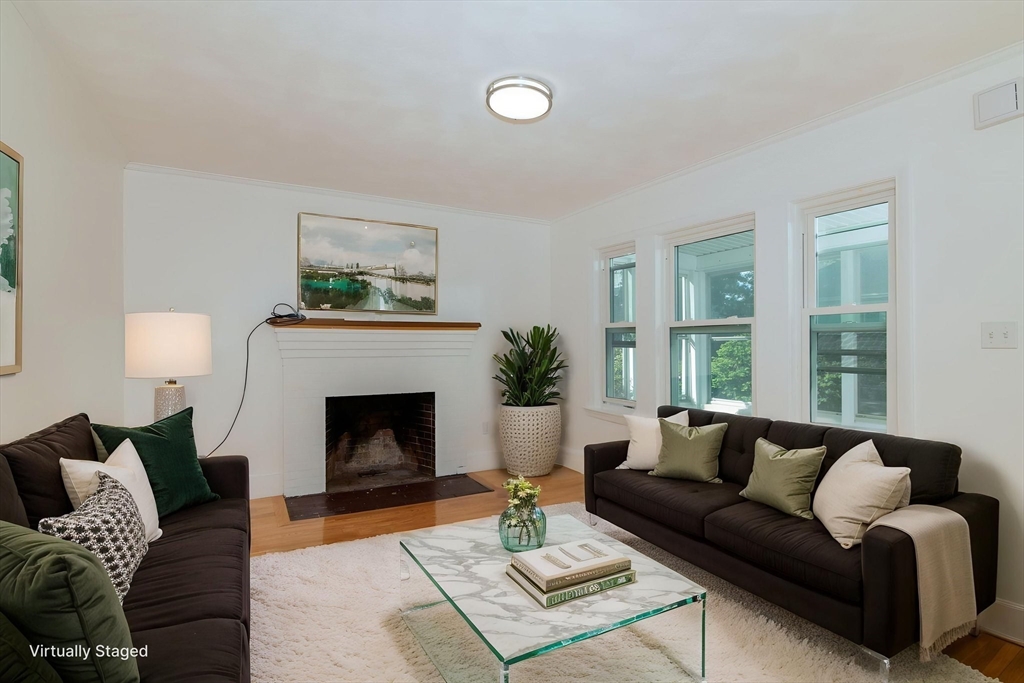 135 Safford St