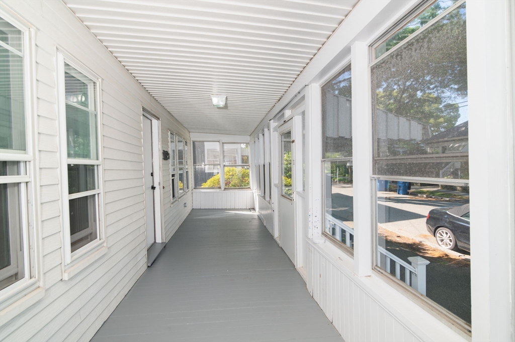 135 Safford St