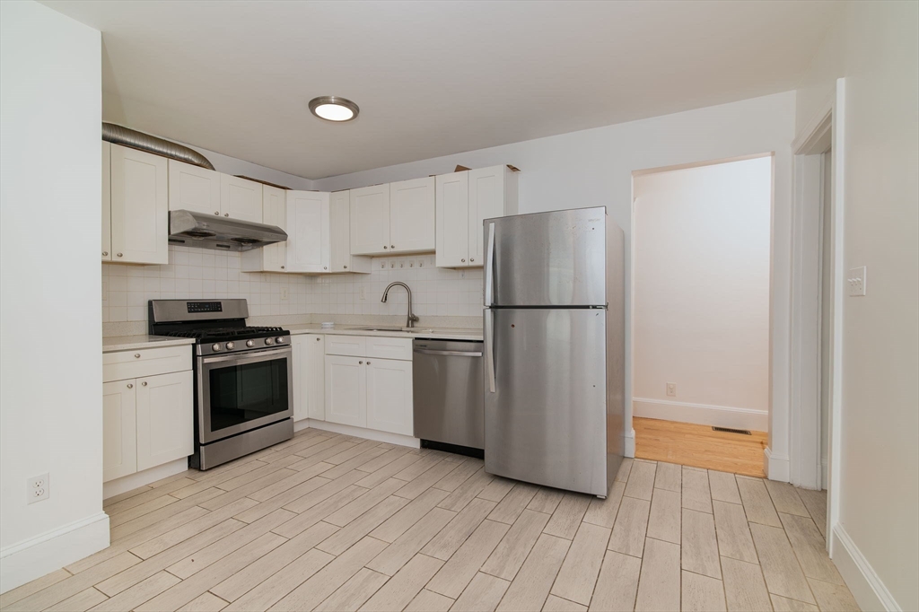 135 Safford St