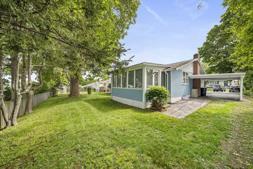 27 Cindy Ln