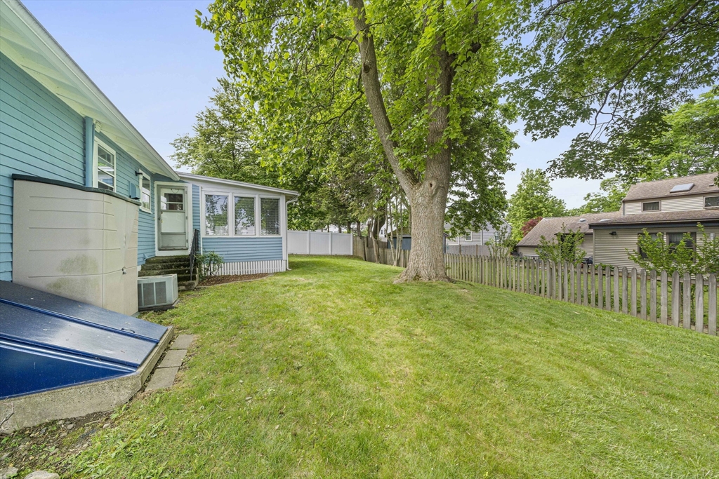 27 Cindy Ln