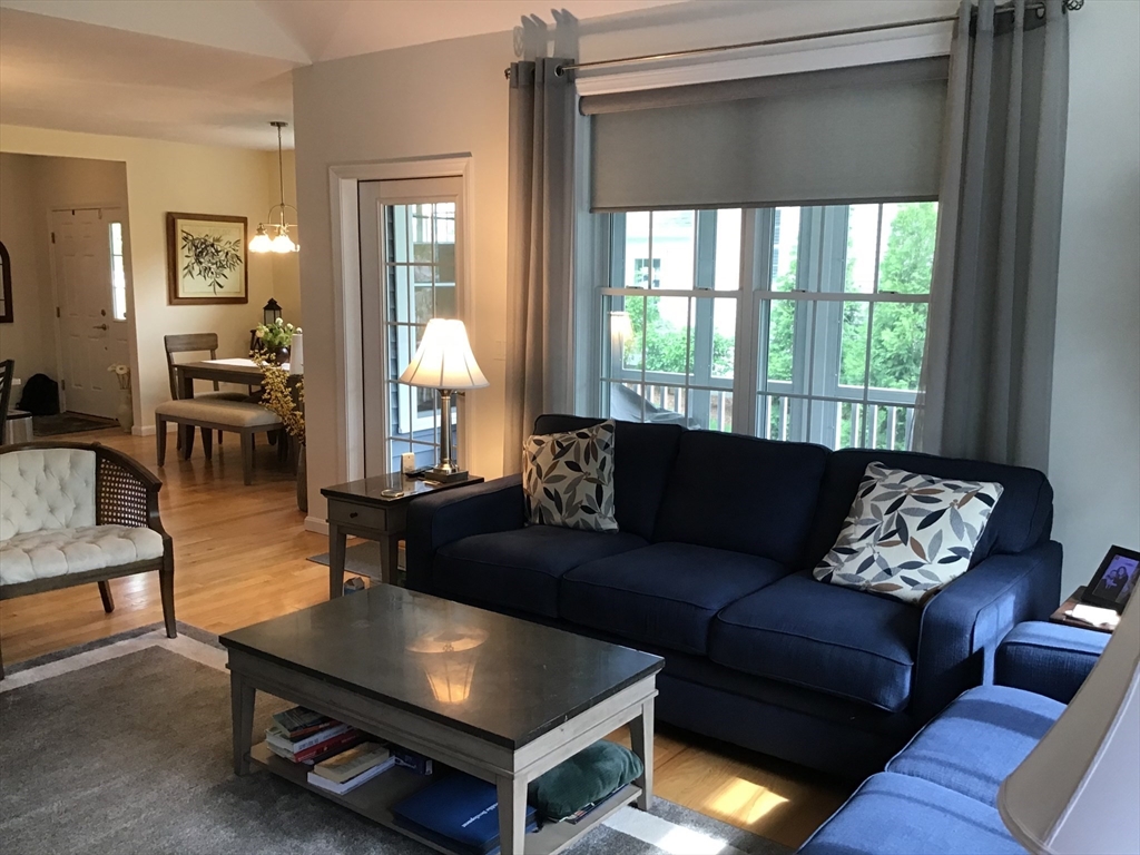 27 Mariners Way # 27