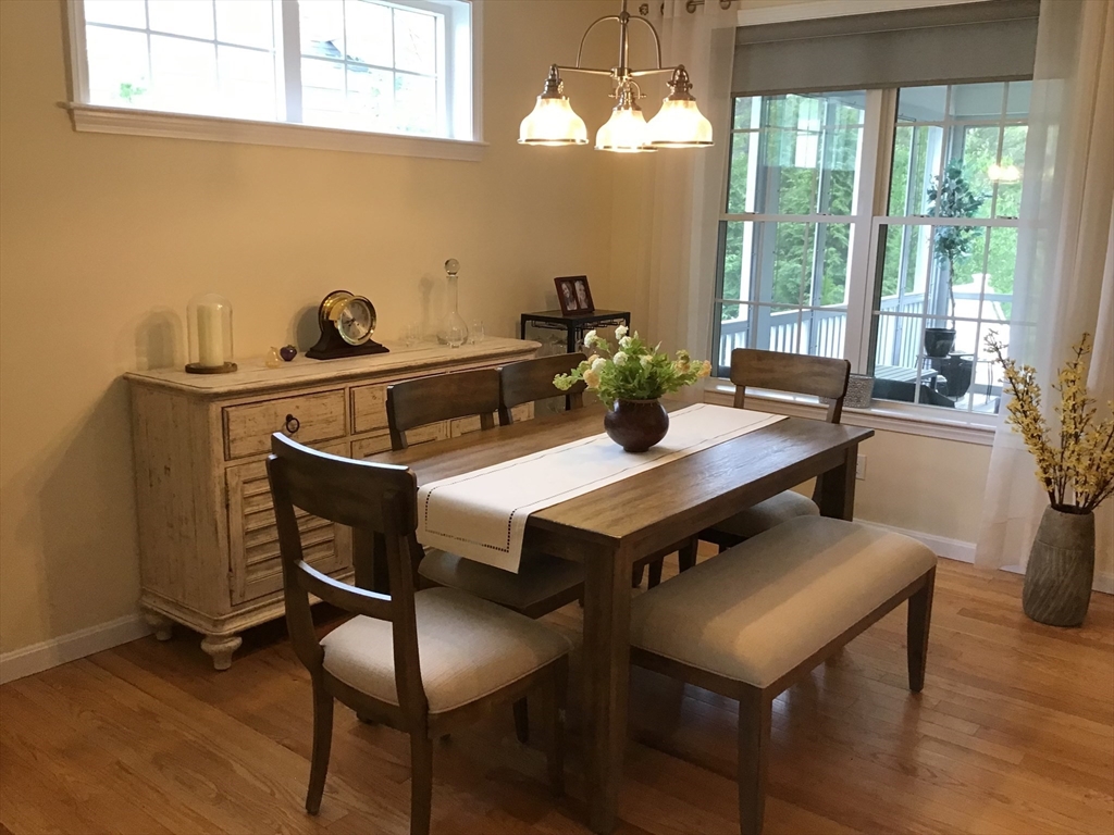 27 Mariners Way # 27