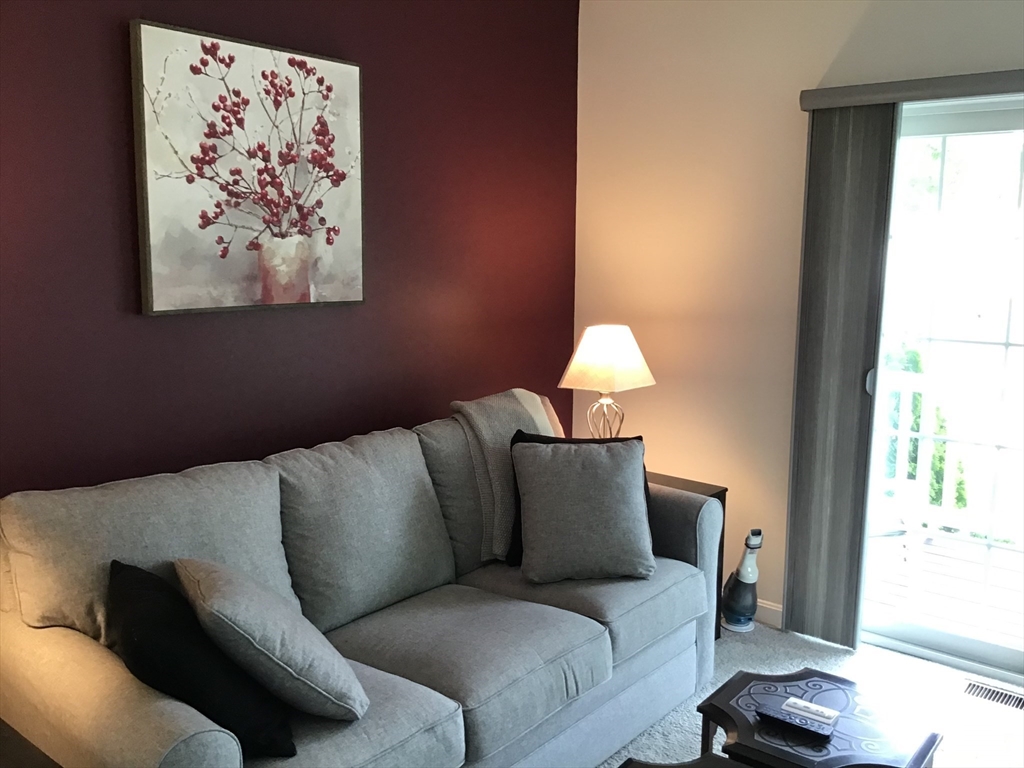 27 Mariners Way # 27