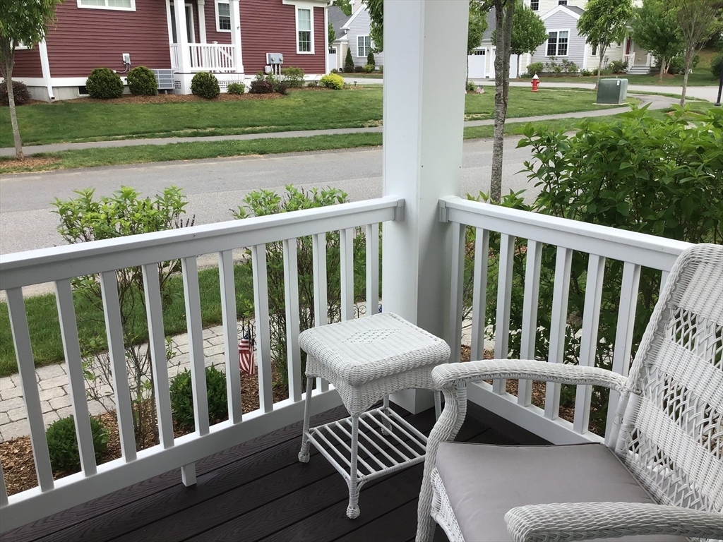 27 Mariners Way # 27