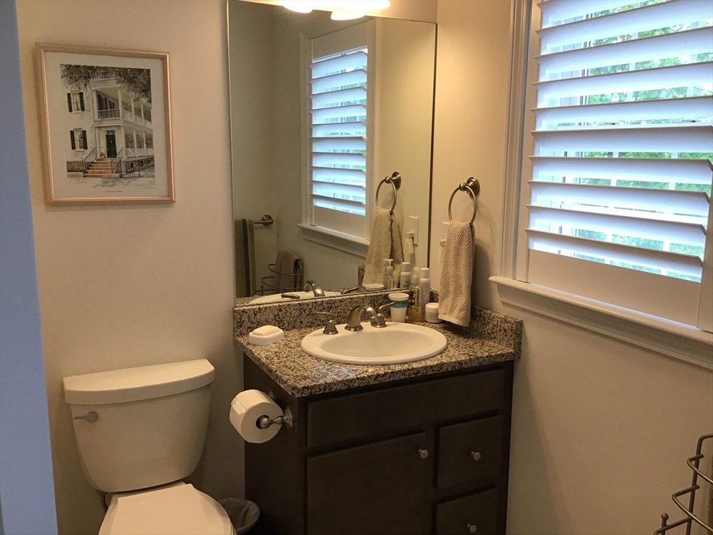 27 Mariners Way # 27