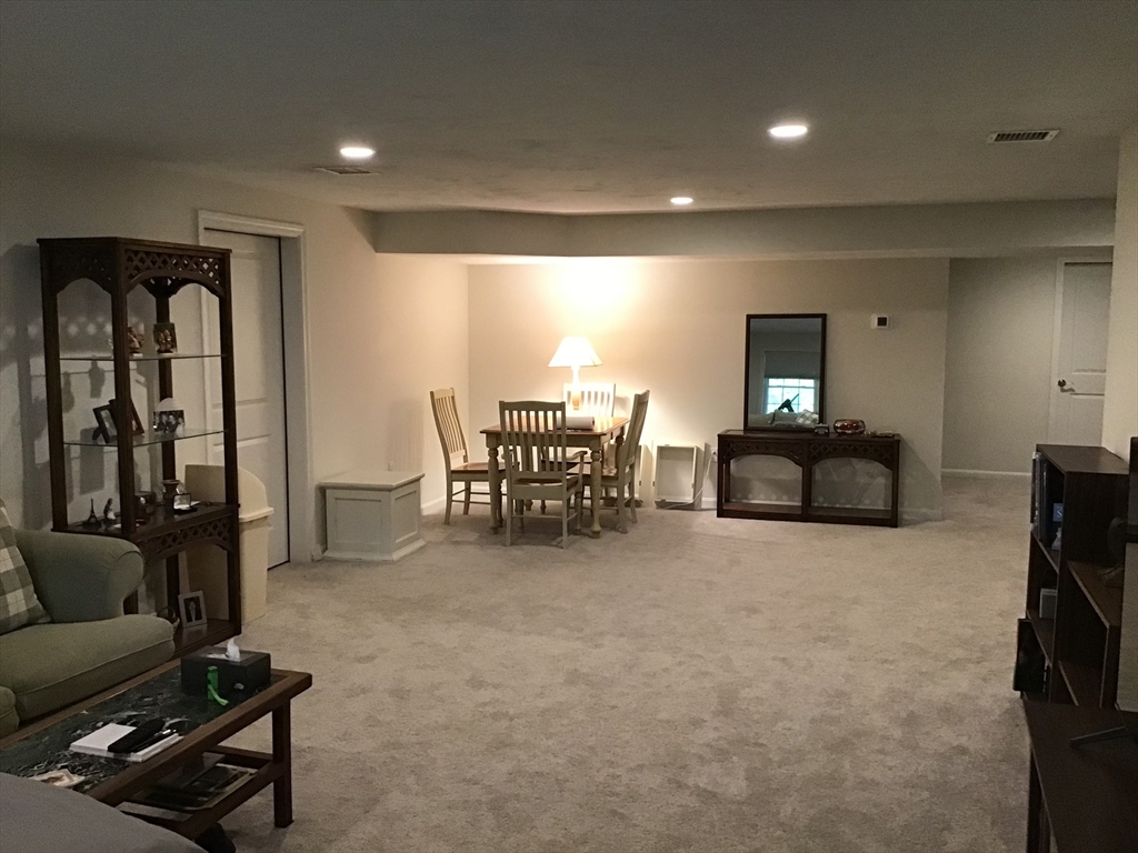 27 Mariners Way # 27