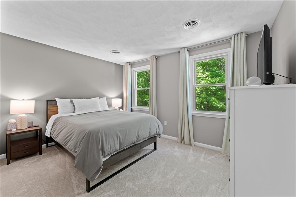 2 Harrison Pl