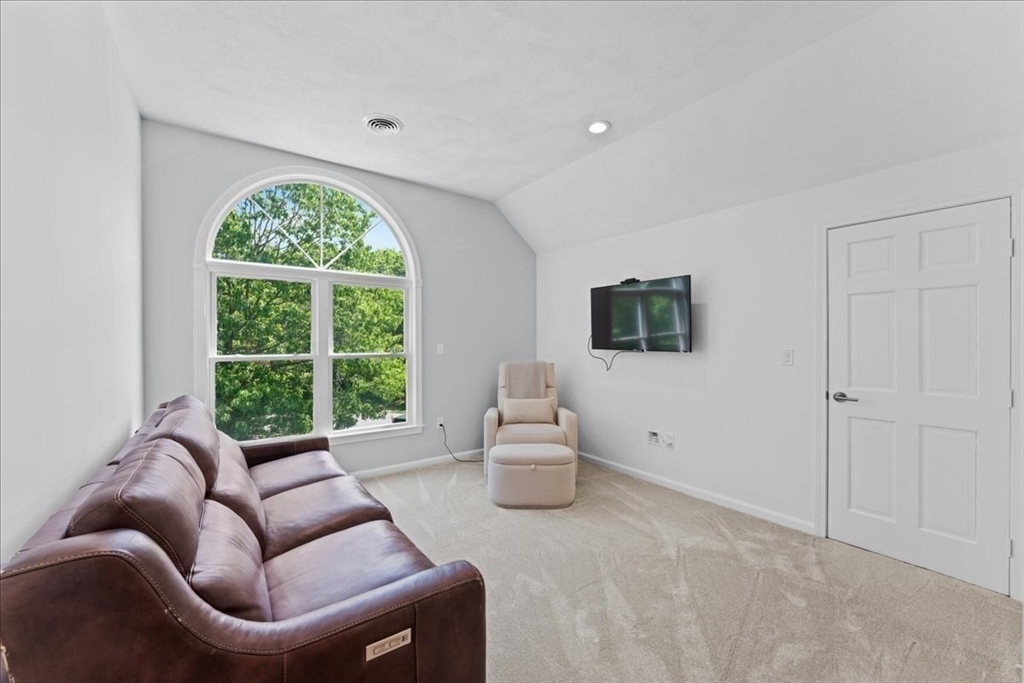 2 Harrison Pl