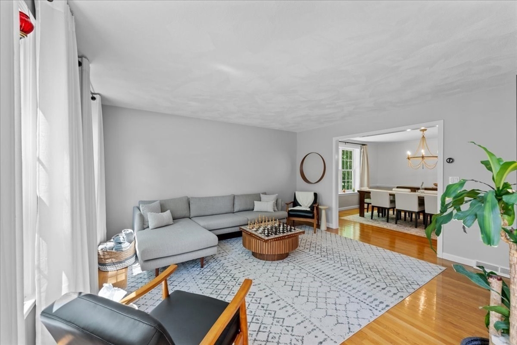 2 Harrison Pl