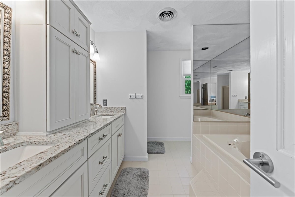 2 Harrison Pl
