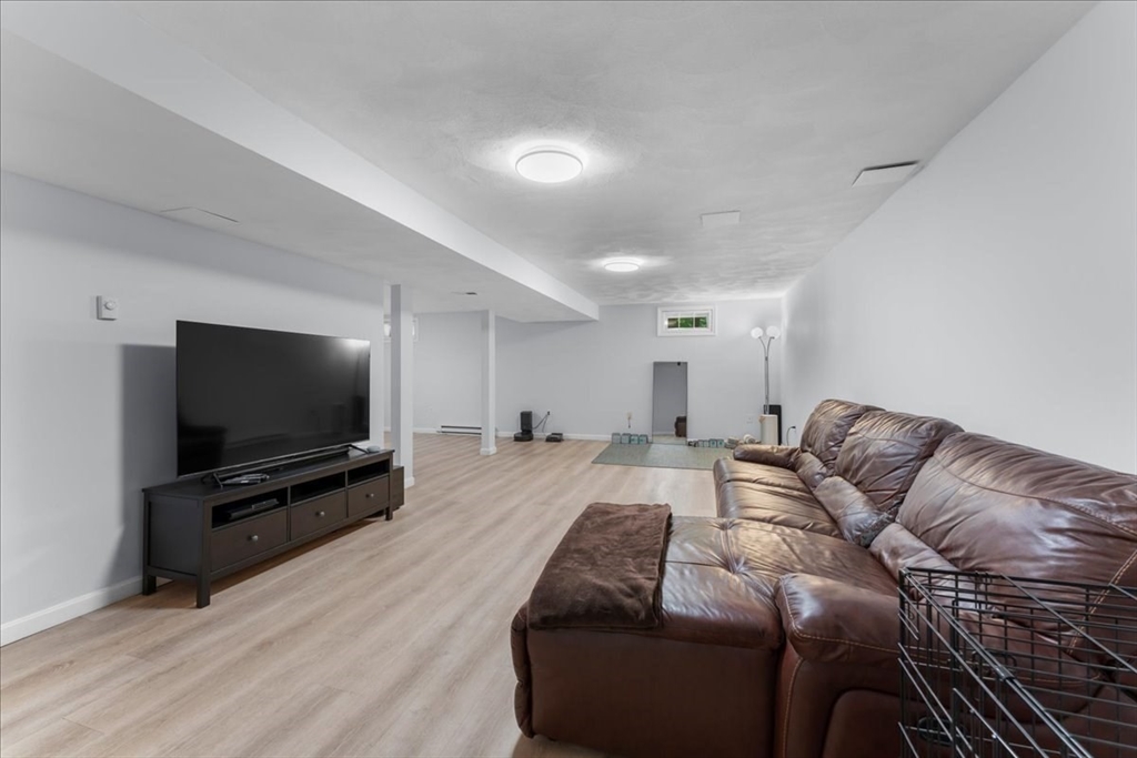 2 Harrison Pl
