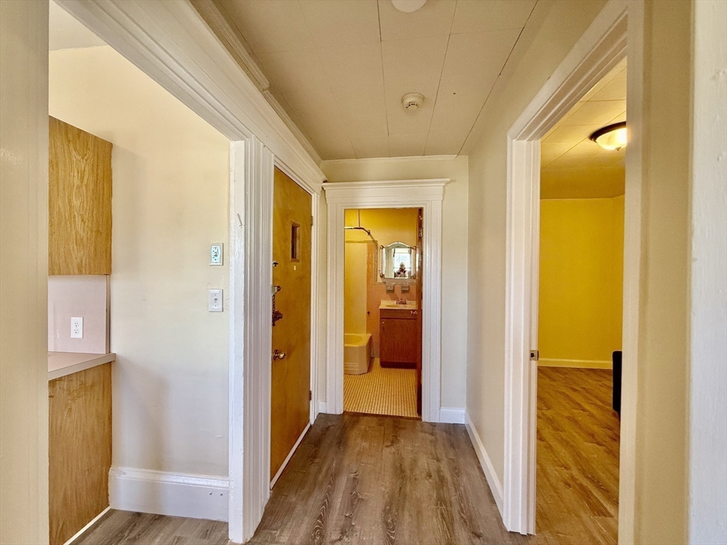 84 Pearl St # 2F
