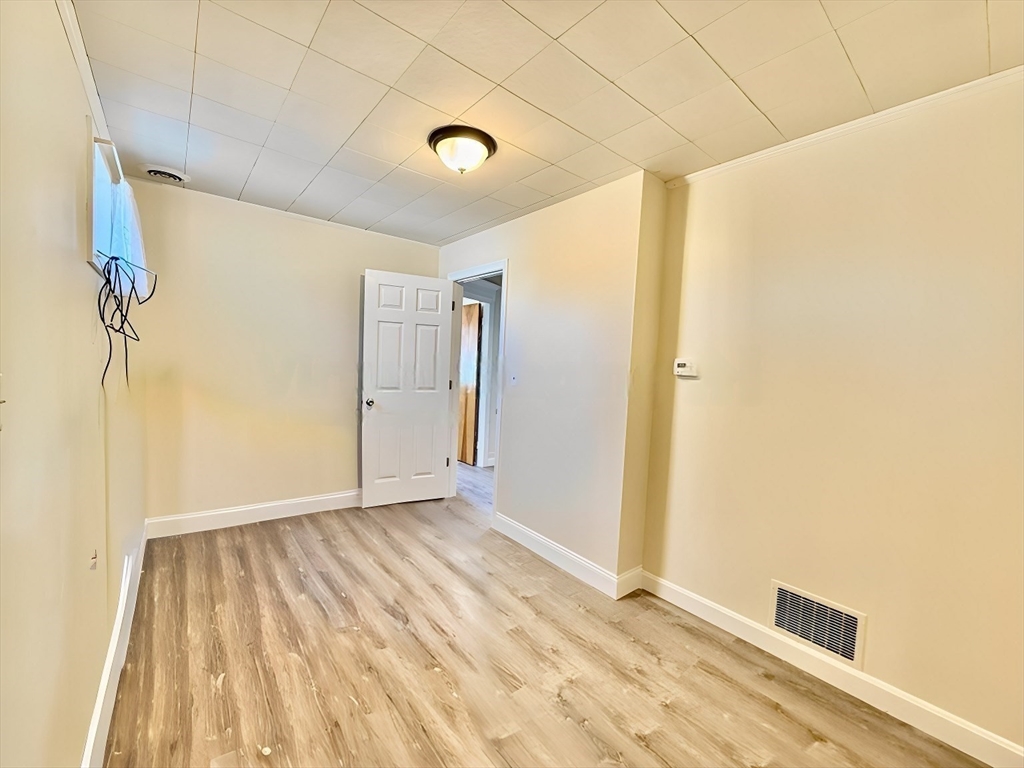 84 Pearl St # 2F