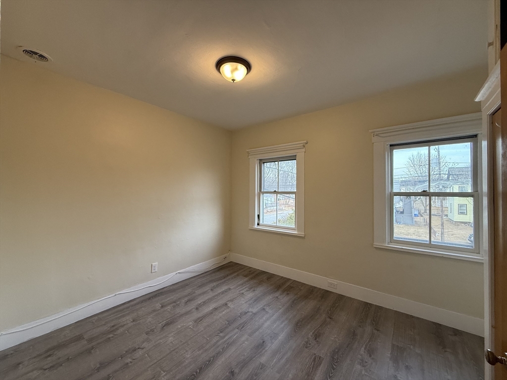 84 Pearl St # 2F