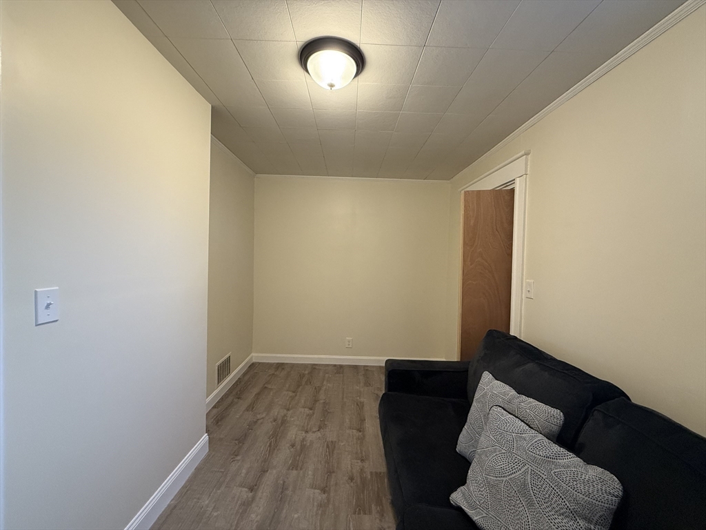 84 Pearl St # 2F