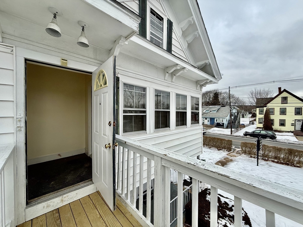 84 Pearl St # 2F