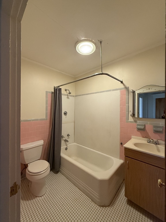 84 Pearl St # 2F