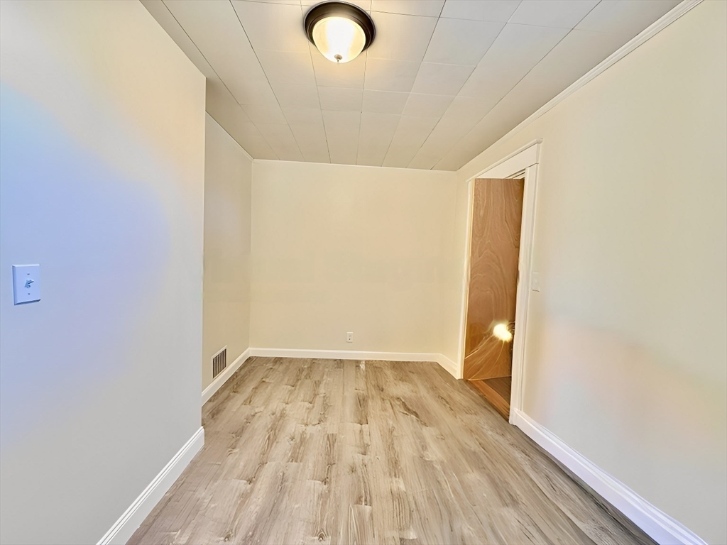 84 Pearl St # 2F