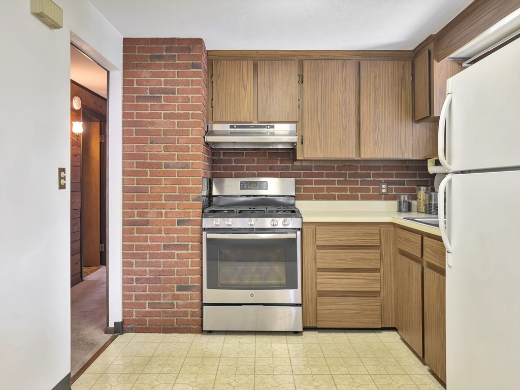 291 Levin Rd