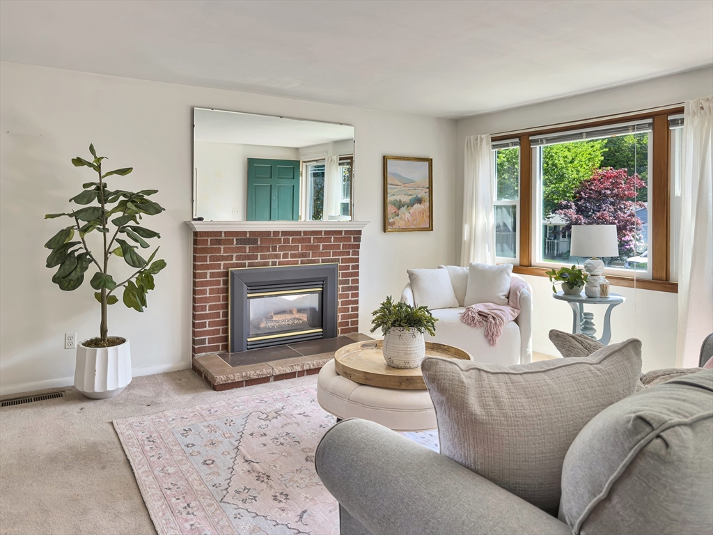 291 Levin Rd