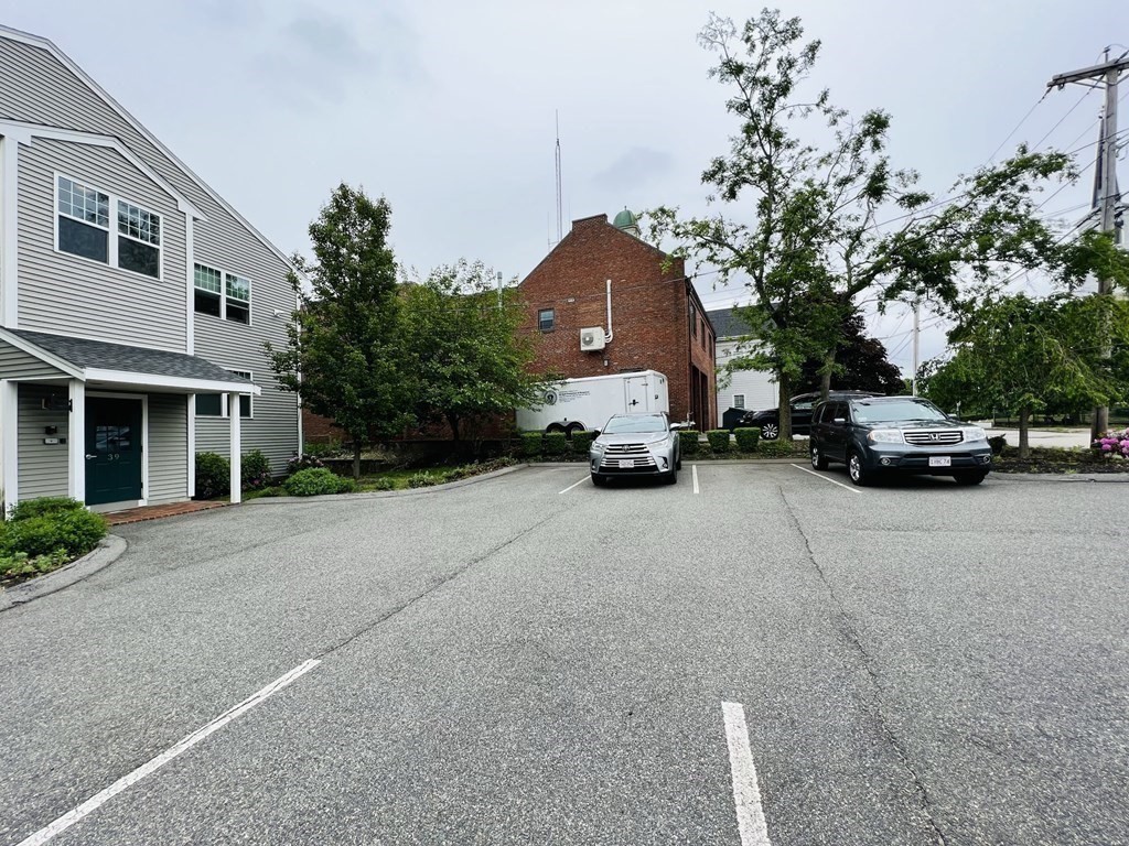 39 Athens St # 4