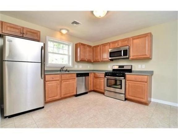 39 Athens St # 4