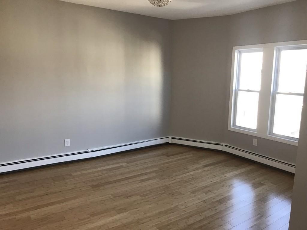 207- 209 Vine St # 2