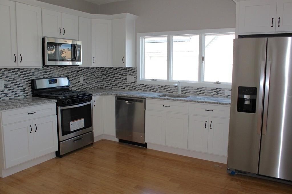 207- 209 Vine St # 2