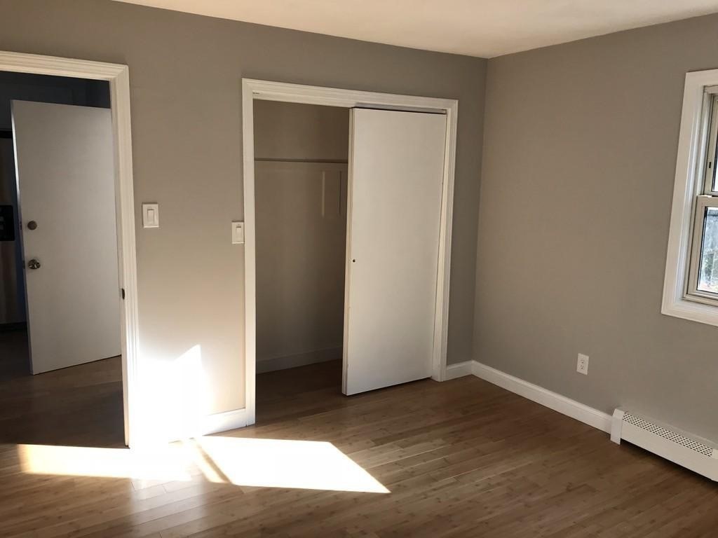 207- 209 Vine St # 2