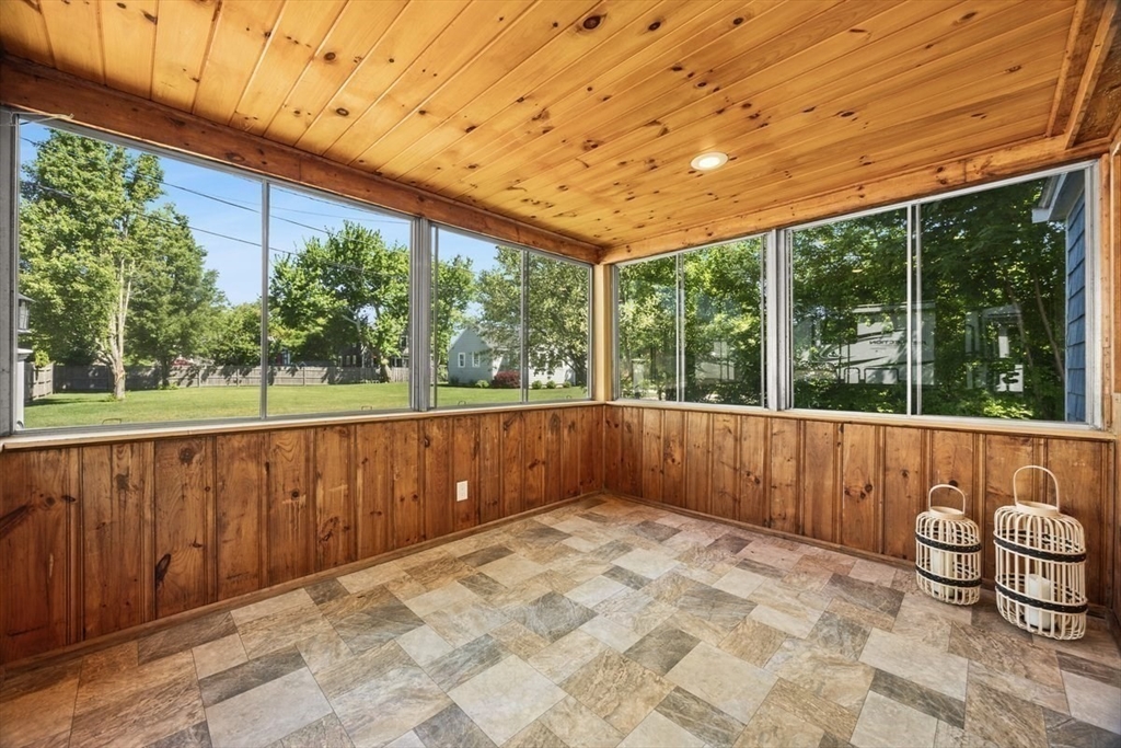 111 Hartford Rd