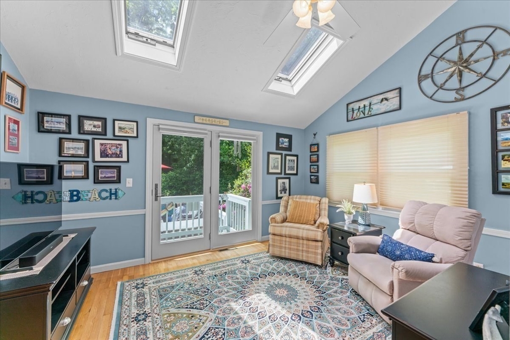 579 Walnut St