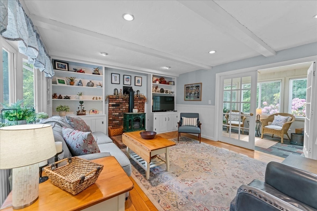 579 Walnut St