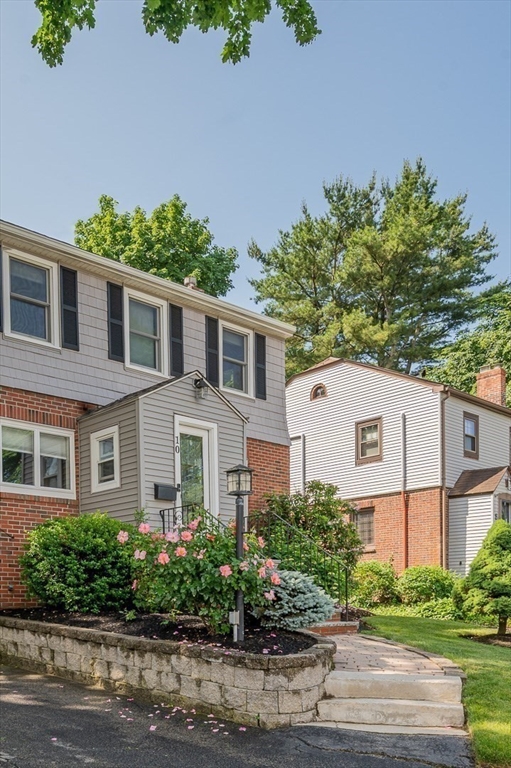 10 Richards Rd