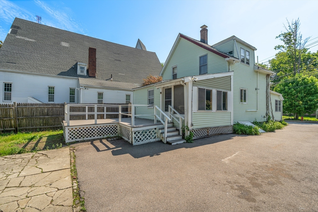 25 Curve St