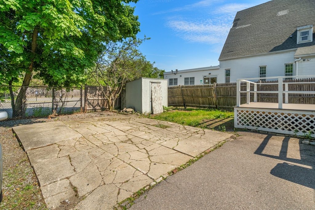 25 Curve St