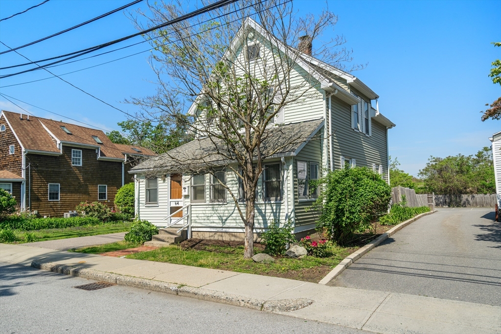 25 Curve St